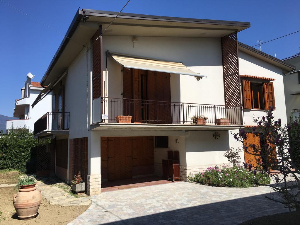 La Casa Di Nila Apartment *